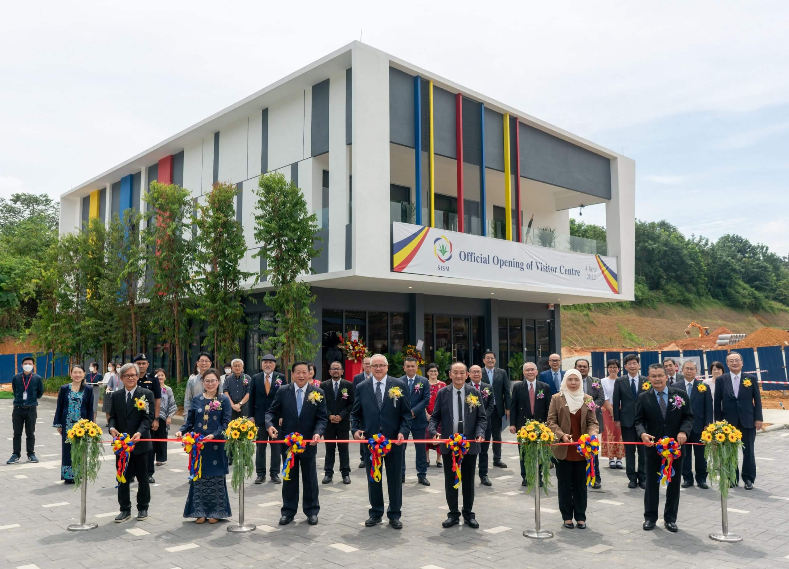 https://sism.edu.my/wp-content/uploads/2022/09/Malaysia-Celebrates-The-First-Ever-Soka-International-School.jpeg